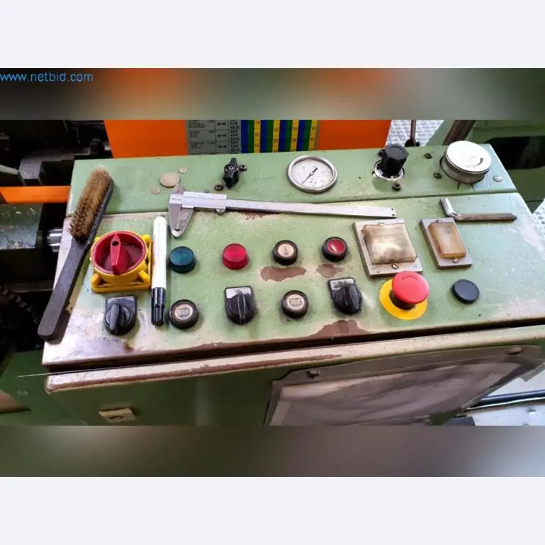 Maschinen zur Herstellung von Walzfräsern-3