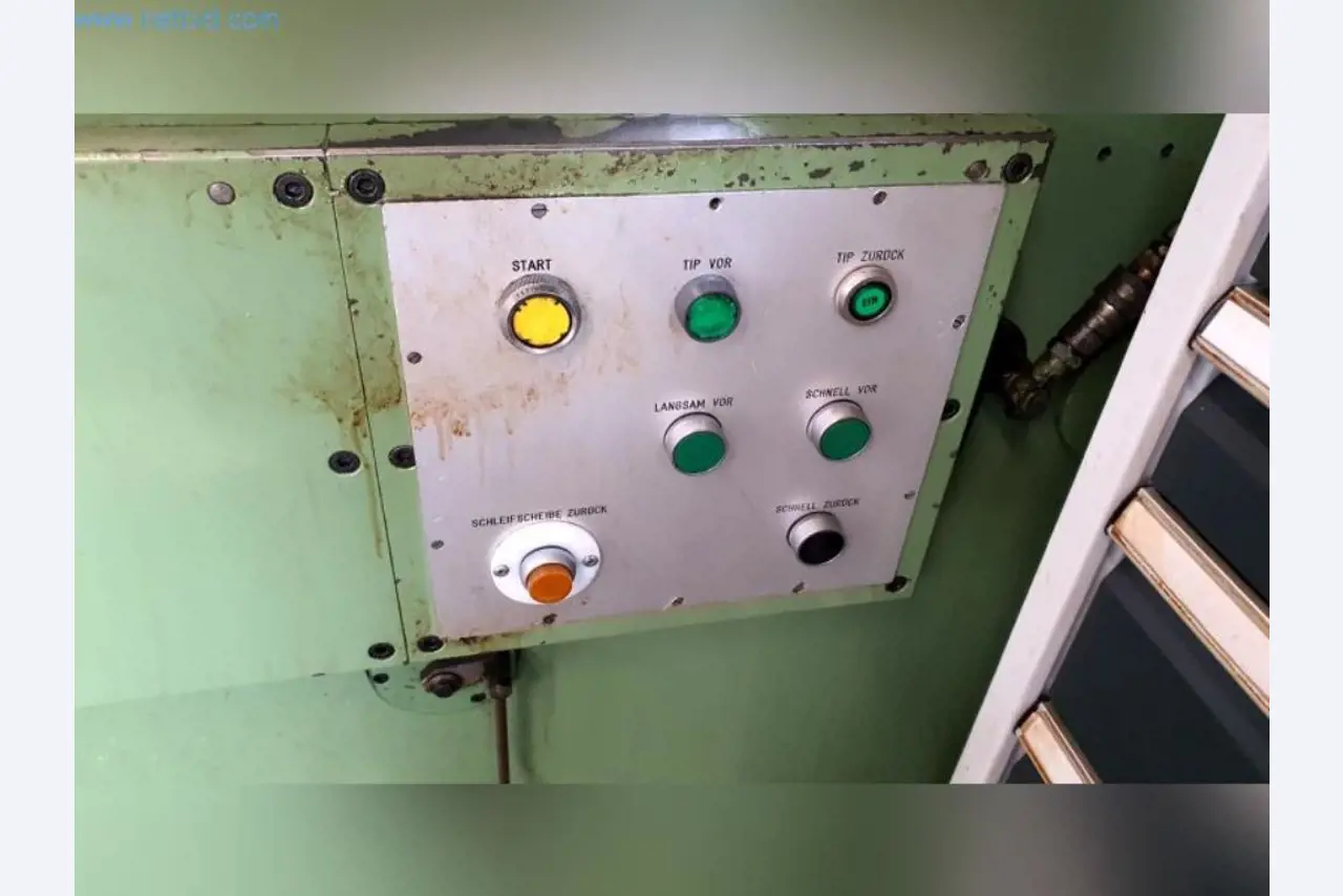 Maschinen zur Herstellung von Walzfräsern-5