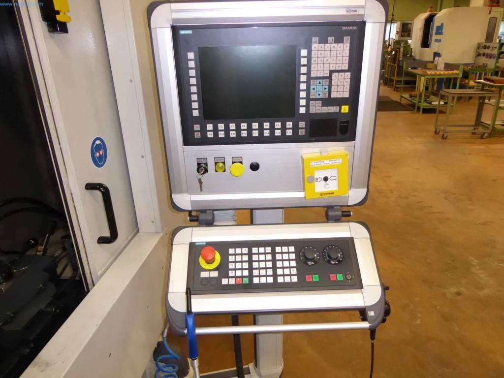 Maschinen zur Herstellung von Walzfräsern-9