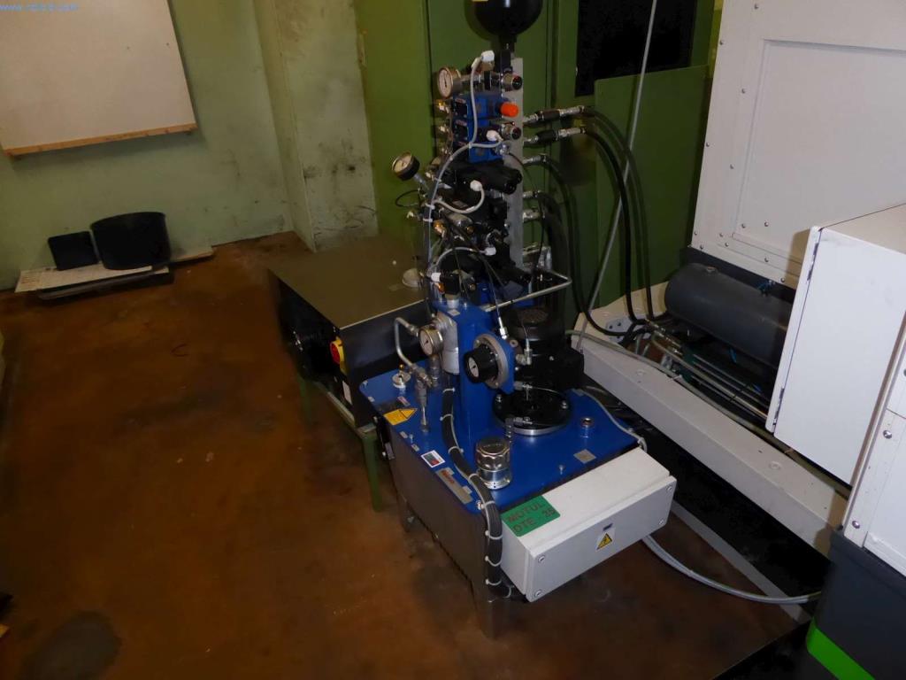 Maschinen zur Herstellung von Walzfräsern-8