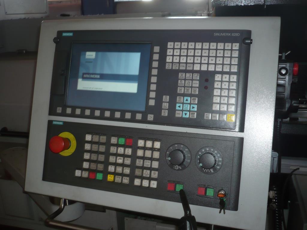Tokarka CNC z przesuwaną głowicą-3