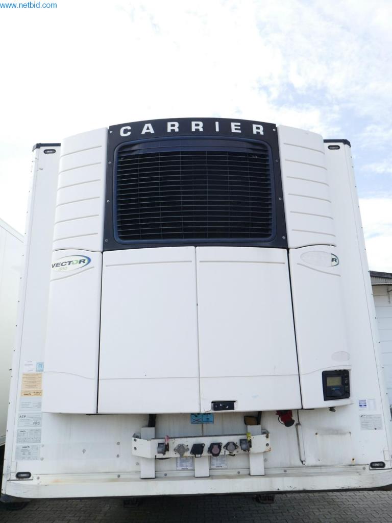 Vehículos y BGA de una empresa de transporte y logística-15