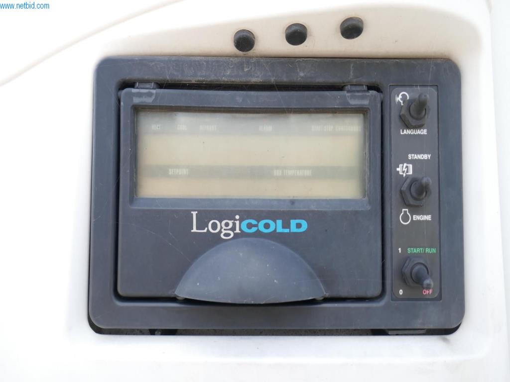 Vehículos y BGA de una empresa de transporte y logística-17