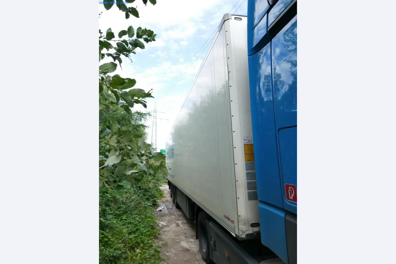 Veículos e BGA de uma empresa de transportes e logística-2