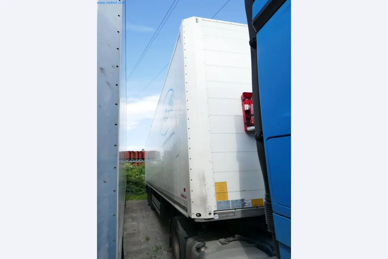 Veículos e BGA de uma empresa de transportes e logística-1