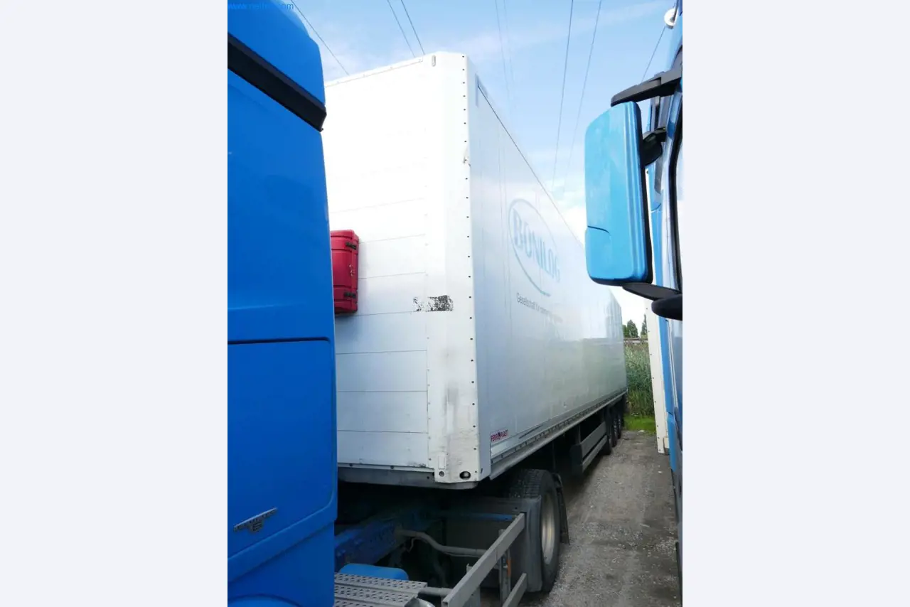 Veículos e BGA de uma empresa de transportes e logística-2