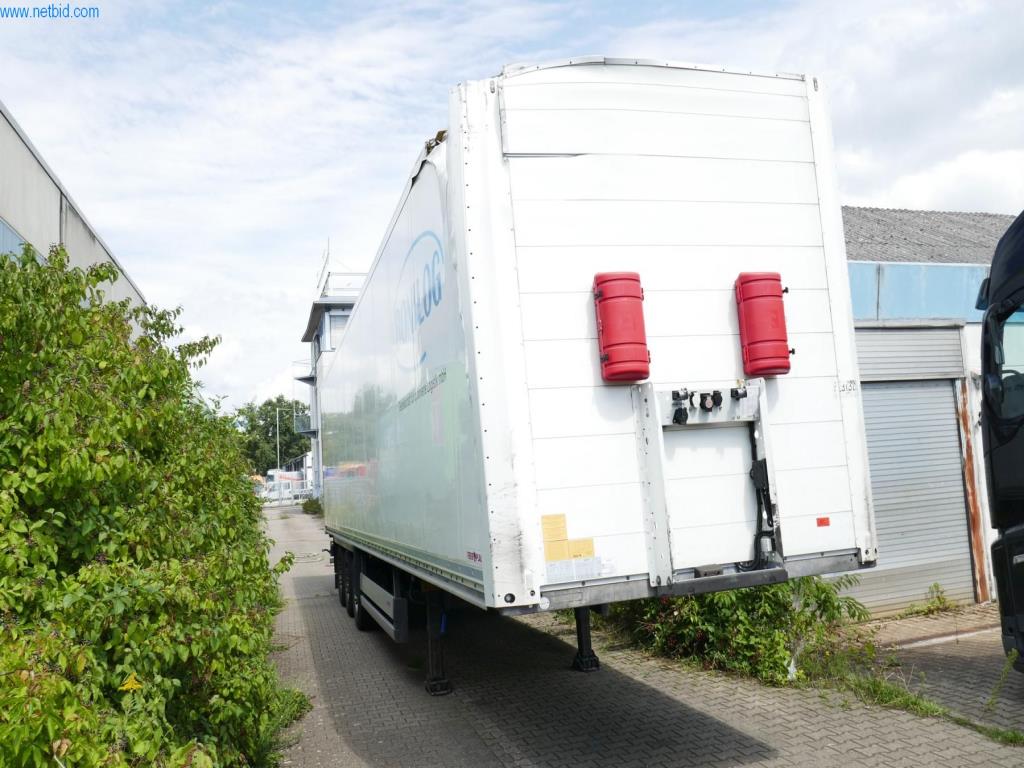 Veículos e BGA de uma empresa de transportes e logística-2