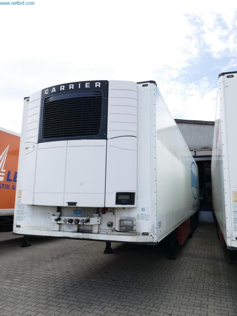 Vehículos y BGA de una empresa de transporte y logística-4