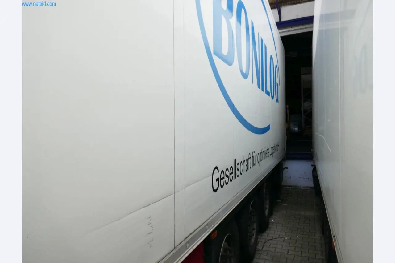 Veículos e BGA de uma empresa de transportes e logística-7