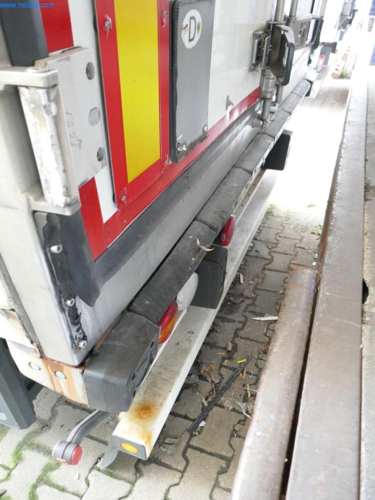 Vehículos y BGA de una empresa de transporte y logística-8