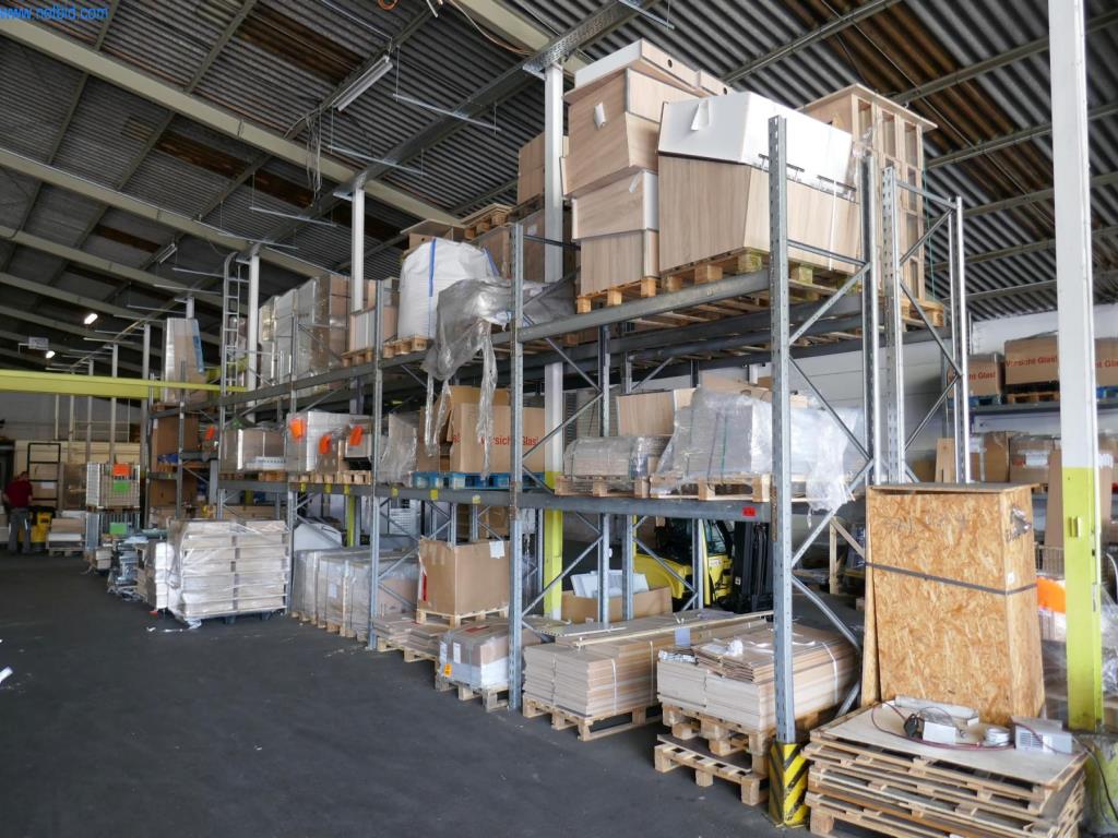 Vehículos y BGA de una empresa de transporte y logística-5