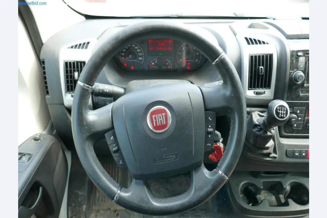 Voertuigen en BGA van een transport- en logistiekbedrijf-12