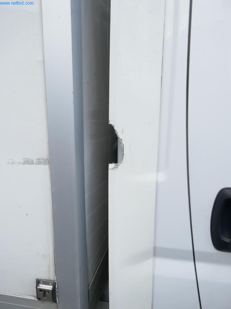 Vehículos y BGA de una empresa de transporte y logística-13