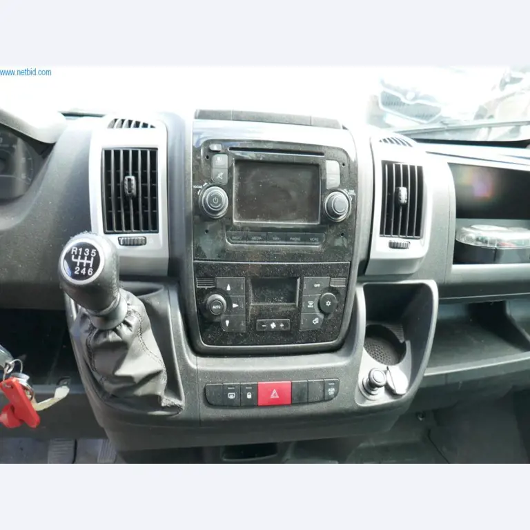 Voertuigen en BGA van een transport- en logistiekbedrijf-14