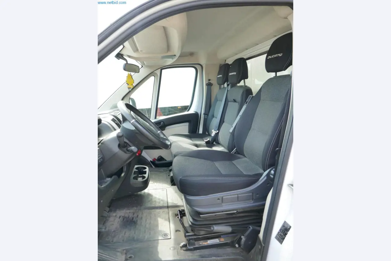 Voertuigen en BGA van een transport- en logistiekbedrijf-16