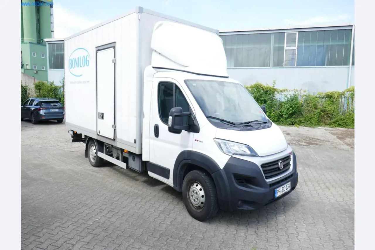 Voertuigen en BGA van een transport- en logistiekbedrijf-1