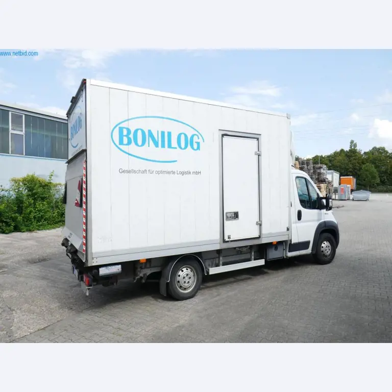 Voertuigen en BGA van een transport- en logistiekbedrijf-2