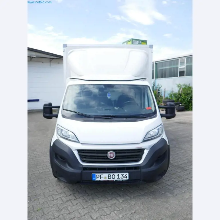 Voertuigen en BGA van een transport- en logistiekbedrijf-3