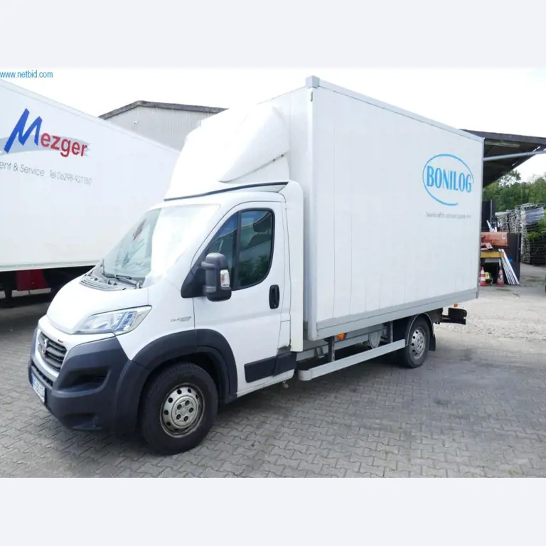 Voertuigen en BGA van een transport- en logistiekbedrijf-4