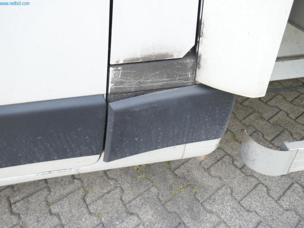 Vehículos y BGA de una empresa de transporte y logística-7