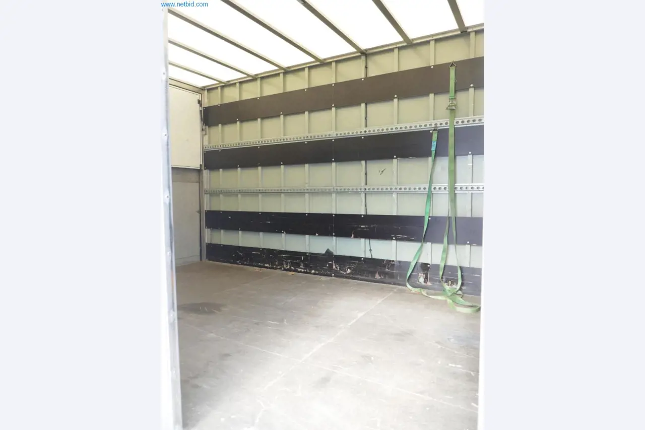 Voertuigen en BGA van een transport- en logistiekbedrijf-8