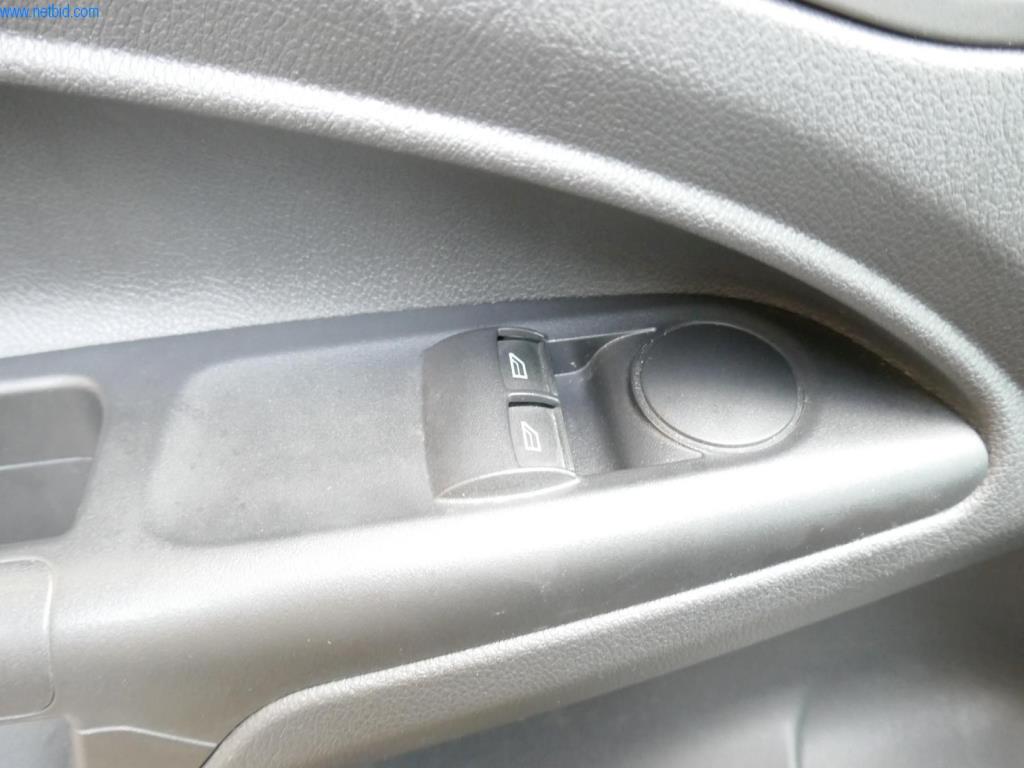 Vehículos y BGA de una empresa de transporte y logística-13