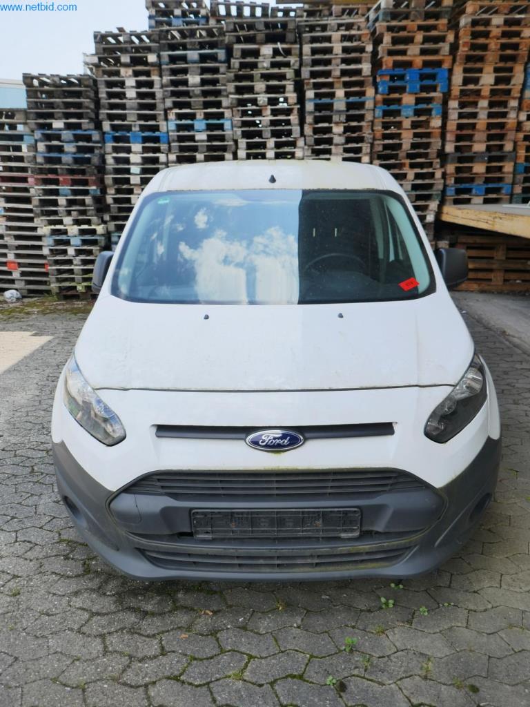 Vehículos y BGA de una empresa de transporte y logística-5