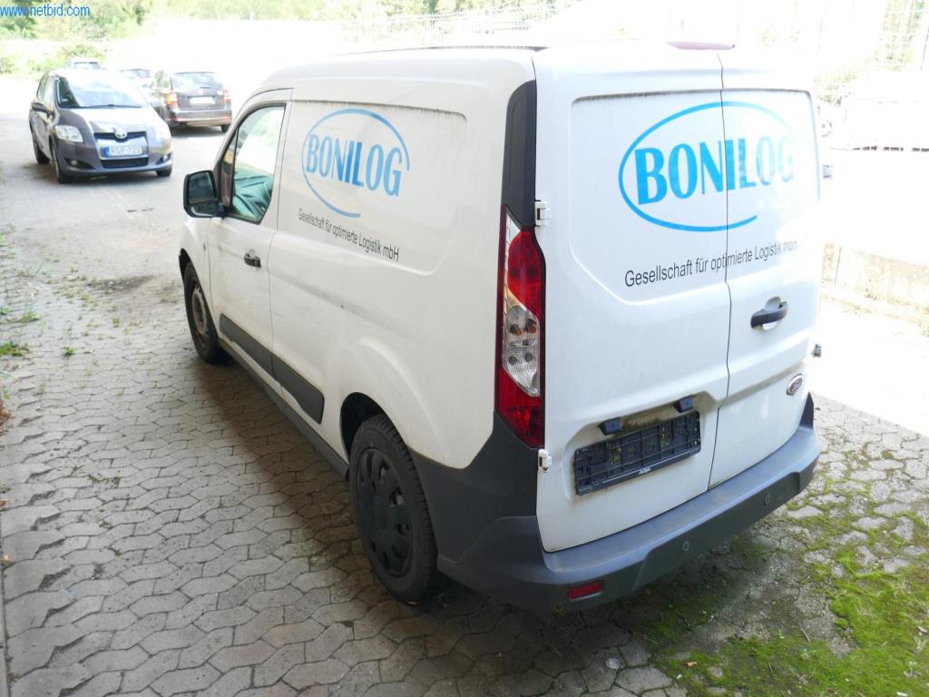 Vehículos y BGA de una empresa de transporte y logística-6