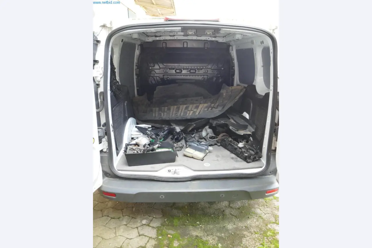 Voertuigen en BGA van een transport- en logistiekbedrijf-9