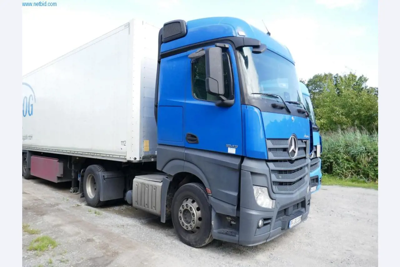 Voertuigen en BGA van een transport- en logistiekbedrijf-4