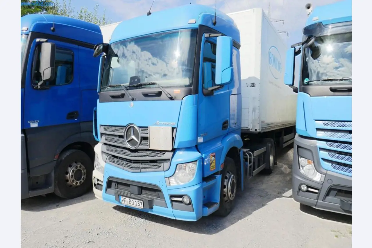 Voertuigen en BGA van een transport- en logistiekbedrijf-1