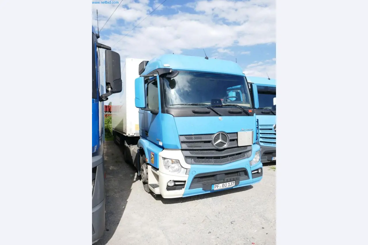 Voertuigen en BGA van een transport- en logistiekbedrijf-2