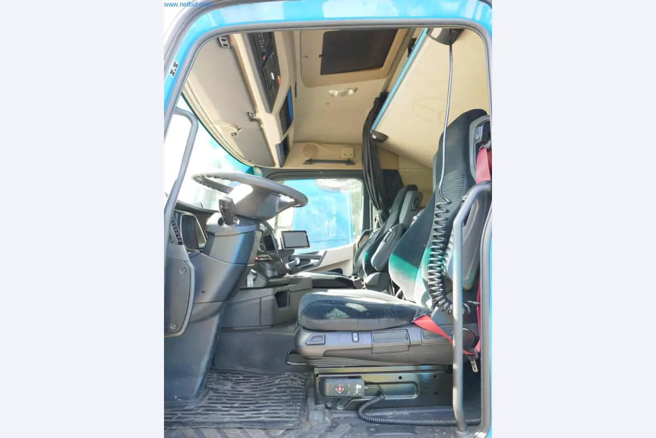 Voertuigen en BGA van een transport- en logistiekbedrijf-4