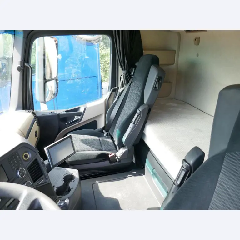 Voertuigen en BGA van een transport- en logistiekbedrijf-7