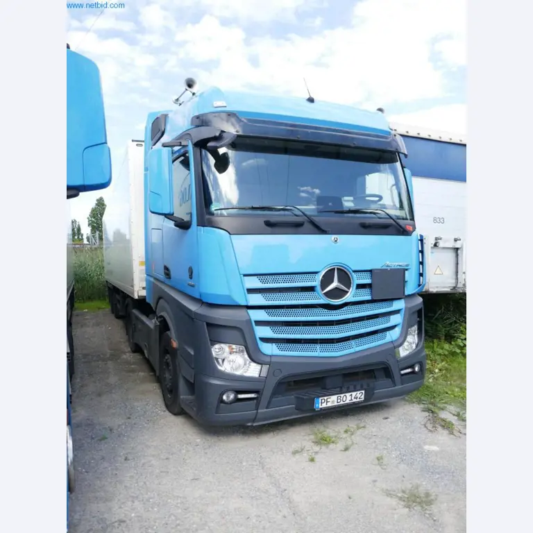 Voertuigen en BGA van een transport- en logistiekbedrijf-2