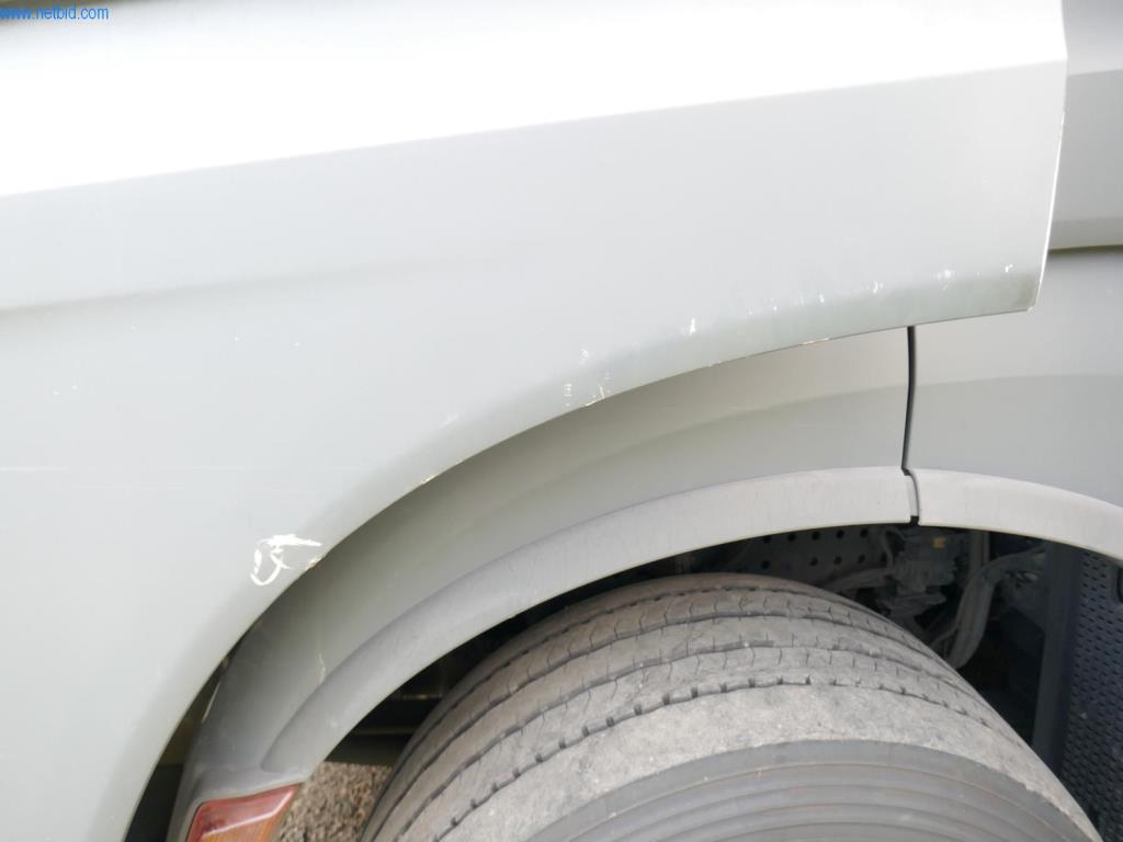 Vehículos y BGA de una empresa de transporte y logística-5