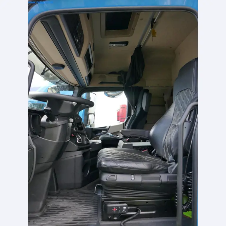 Voertuigen en BGA van een transport- en logistiekbedrijf-6