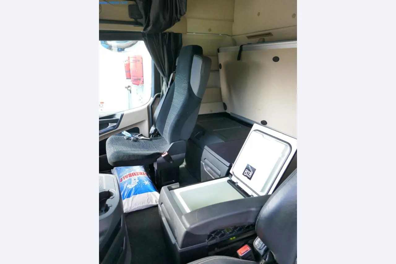 Voertuigen en BGA van een transport- en logistiekbedrijf-7