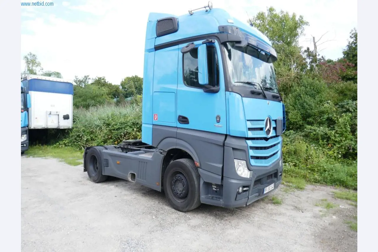 Voertuigen en BGA van een transport- en logistiekbedrijf-2