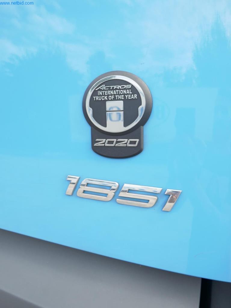 Vehículos y BGA de una empresa de transporte y logística-5