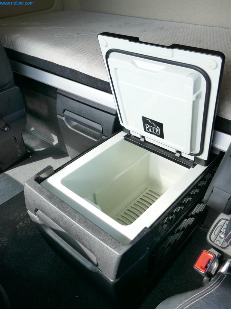 Vehículos y BGA de una empresa de transporte y logística-8