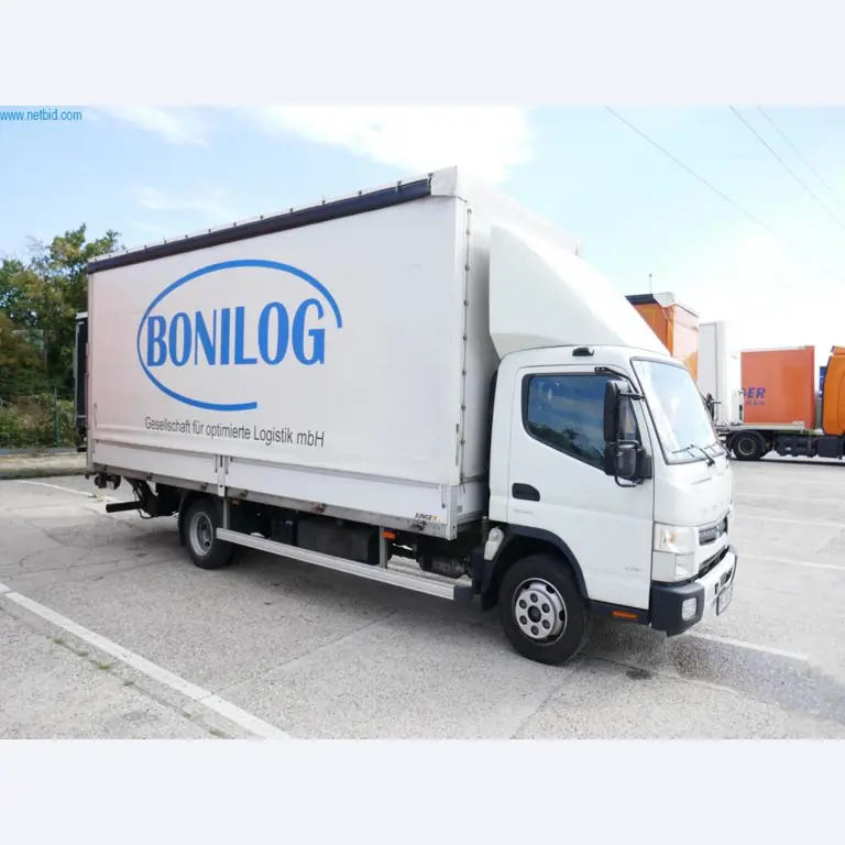 Vehículos y BGA de una empresa de transporte y logística-1