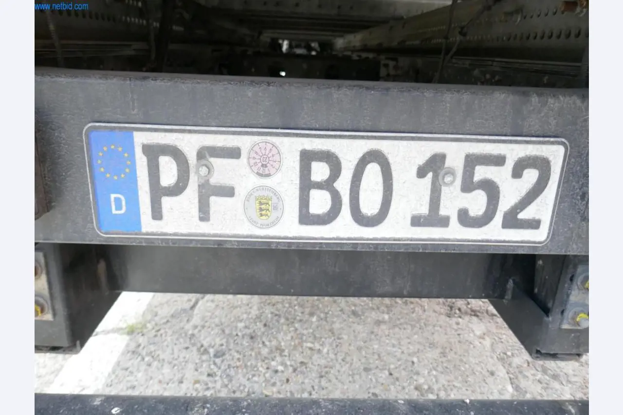 Vehículos y BGA de una empresa de transporte y logística-7