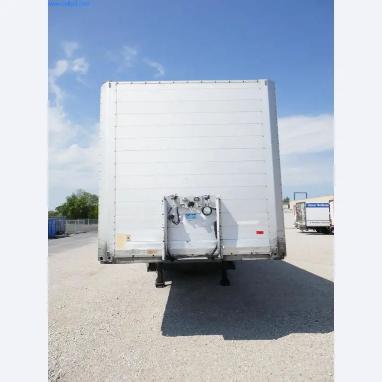 Voertuigen en BGA van een transport- en logistiekbedrijf-11