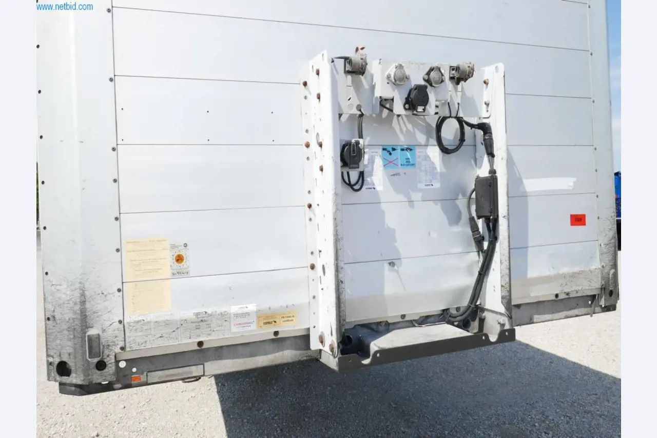 Voertuigen en BGA van een transport- en logistiekbedrijf-12
