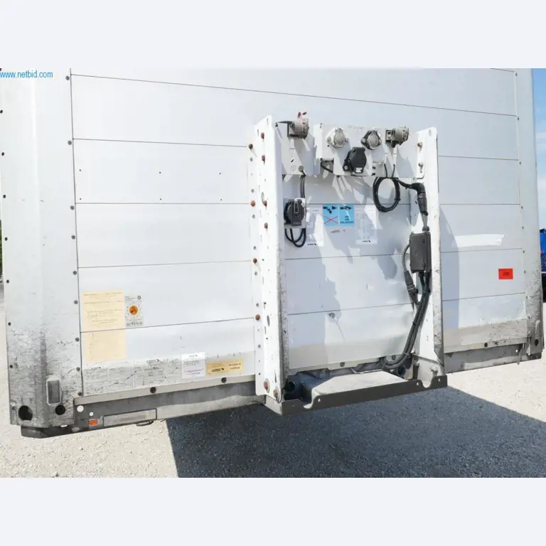 Voertuigen en BGA van een transport- en logistiekbedrijf-12