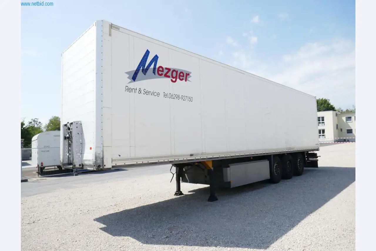 Voertuigen en BGA van een transport- en logistiekbedrijf-3