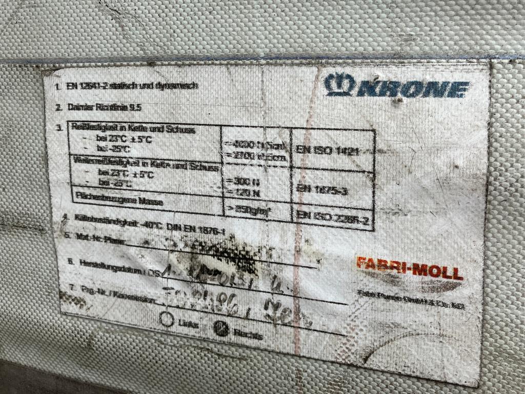 Vehículos y BGA de una empresa de transporte y logística-10