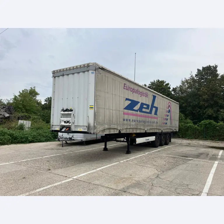 Veículos e BGA de uma empresa de transportes e logística-1