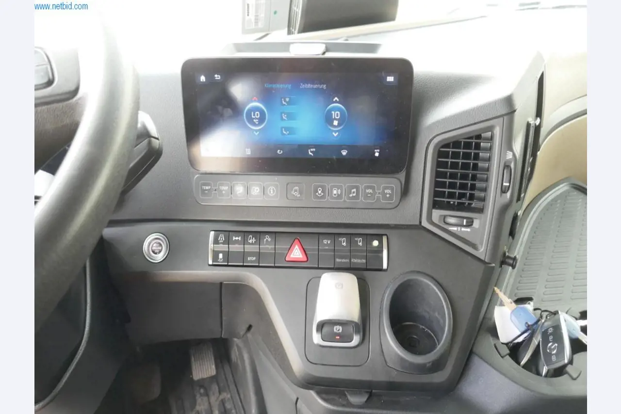 Veículos e BGA de uma empresa de transportes e logística-11